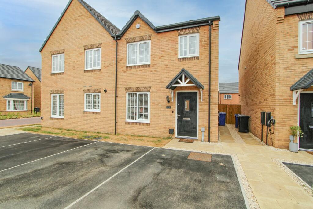 3 bedroom semidetached house for sale in Trusdale Close , Wheatley, Doncaster, DN2