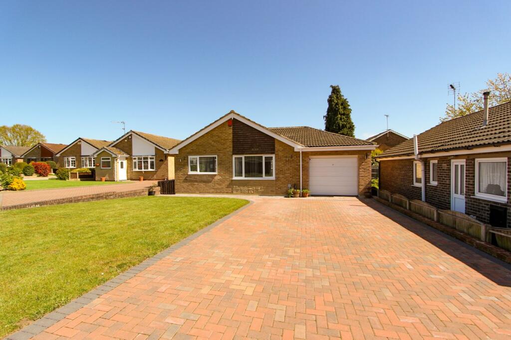 3 bedroom detached bungalow for sale in Tatenhill Gardens, Cantley
