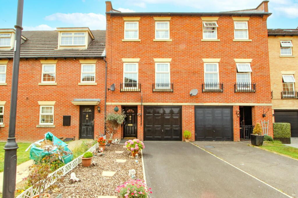 4 bedroom town house for sale in Farnley Road, Woodfield Plantation ...