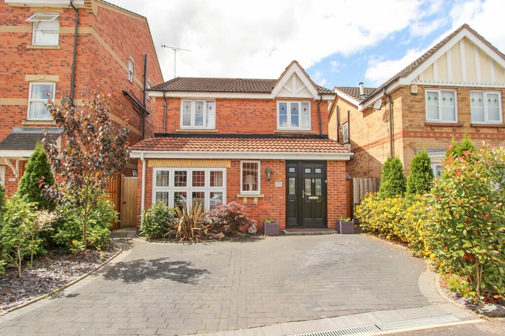 3 bedroom detached house for sale in Shuttle Close, Rossington