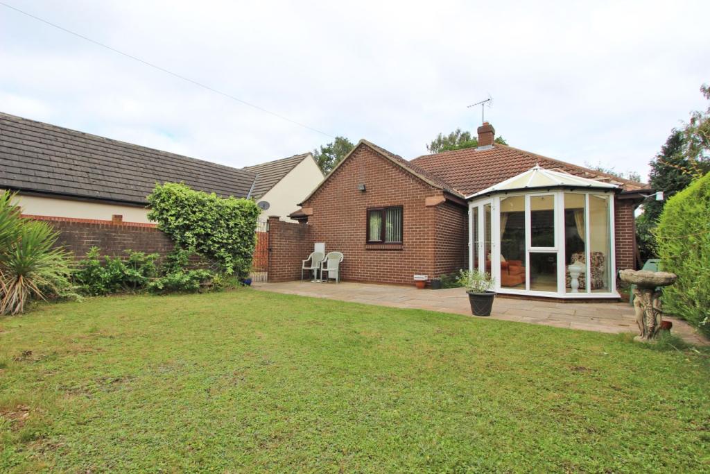 3 bedroom detached bungalow for sale in Bawtry Road, Bessacarr