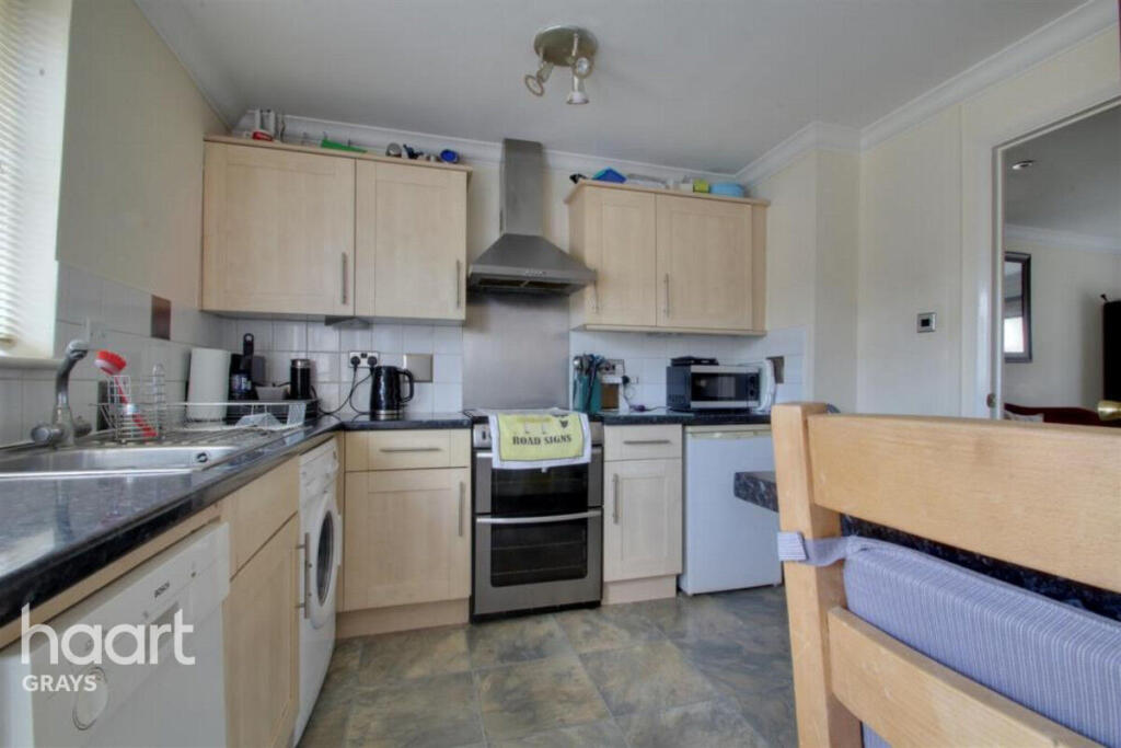 Main image of property: Curling Lane, Grays