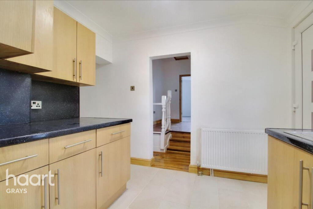 Main image of property: Broadway, Grays