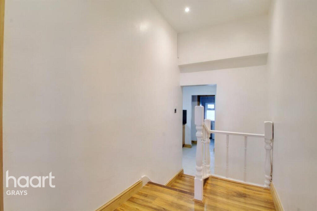 Main image of property: Broadway, Grays