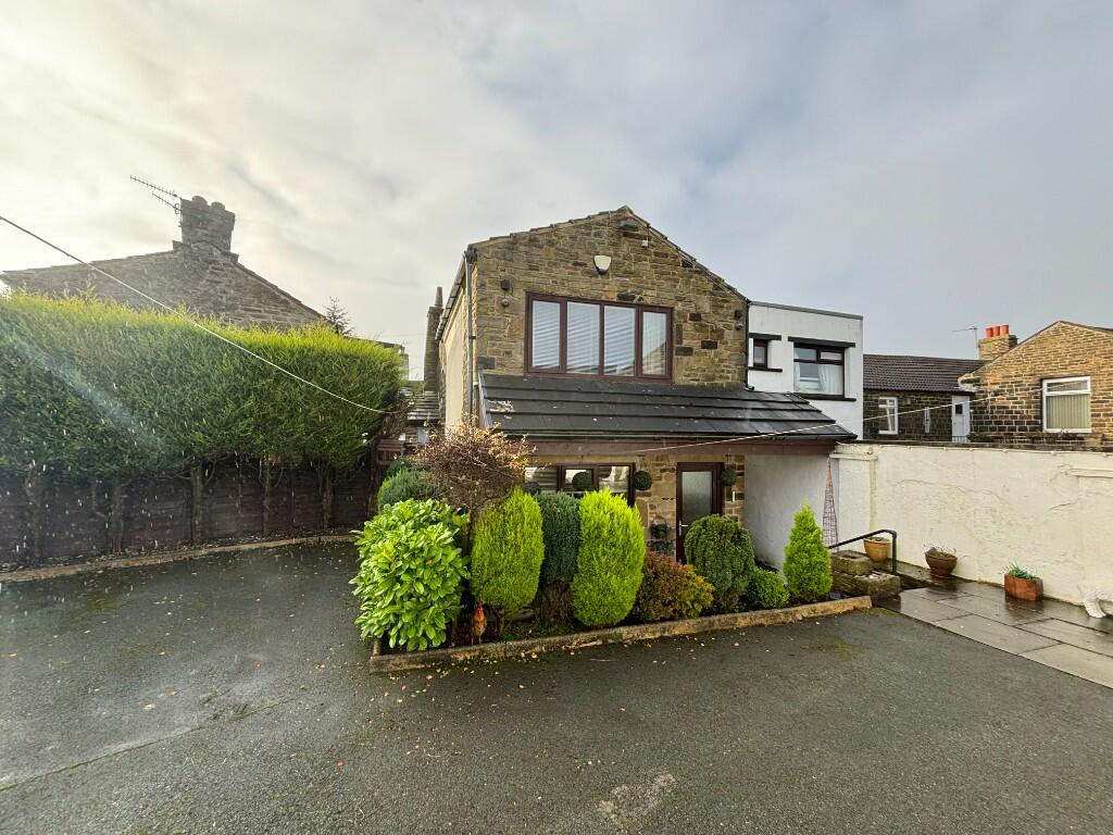 Additional property image - Harecroft, BD15