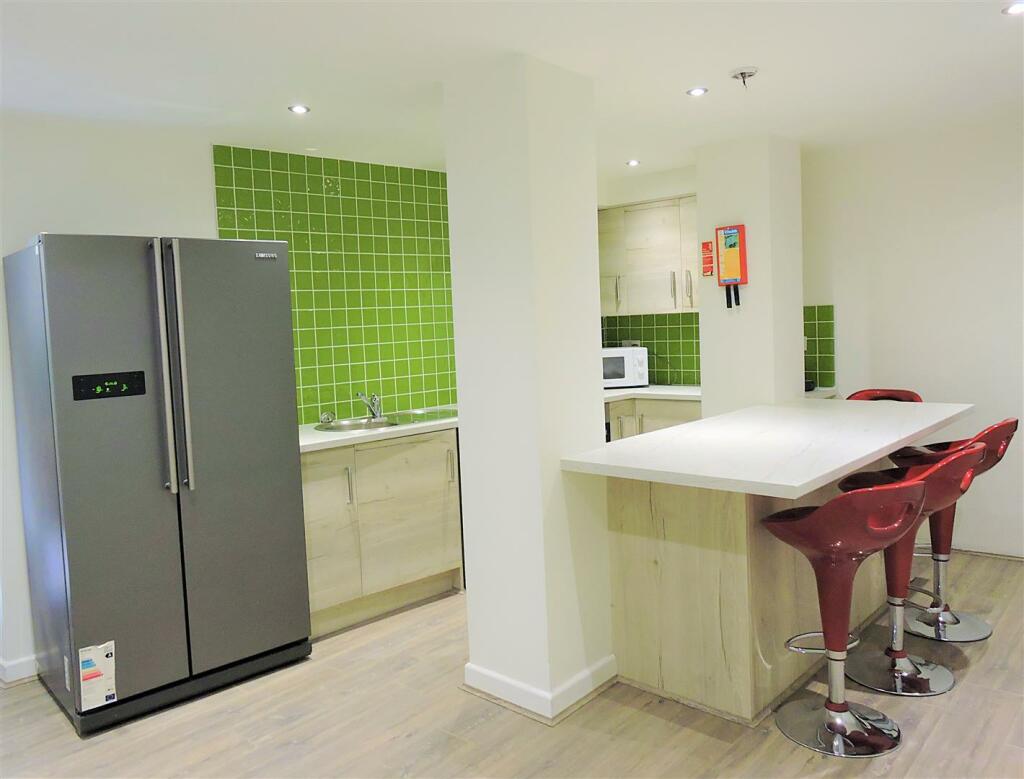 Main image of property: Flat 4 Porterbrook Apartments, 245 Broomhall Street