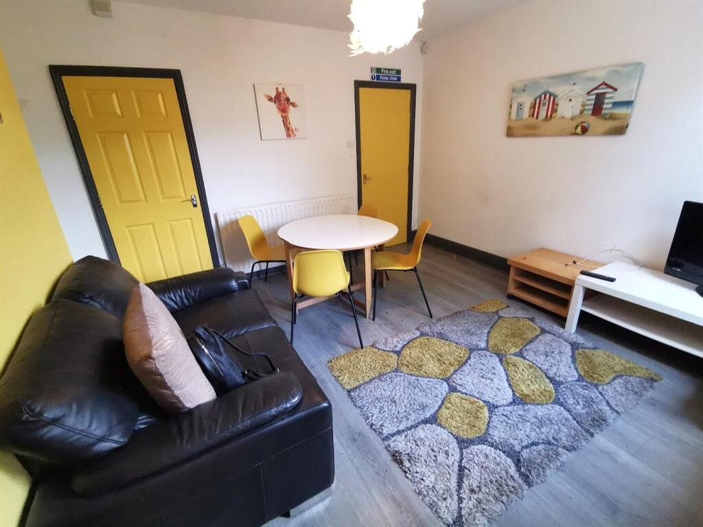 Main image of property: 125 Charlotte Road