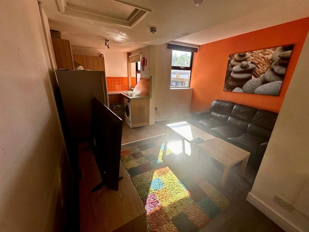 Main image of property: Flat 2b Porterbrook Apartments, 245 Broomhall Street