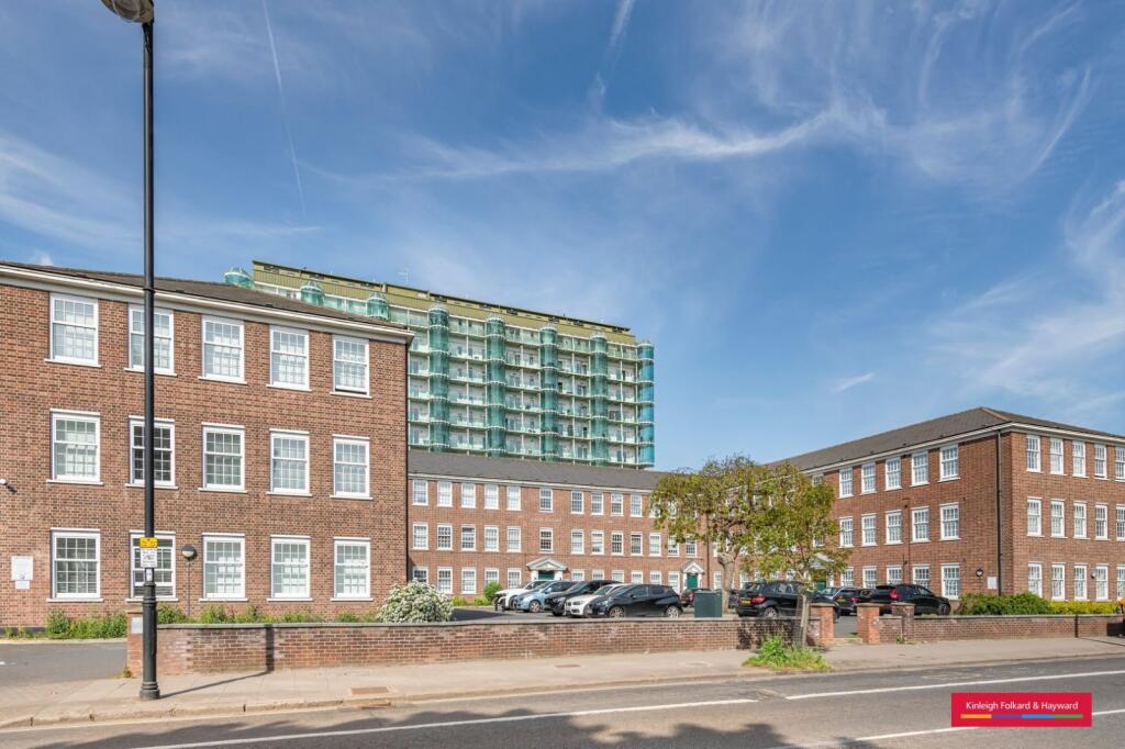 Main image of property: London Road, Enfield, EN2