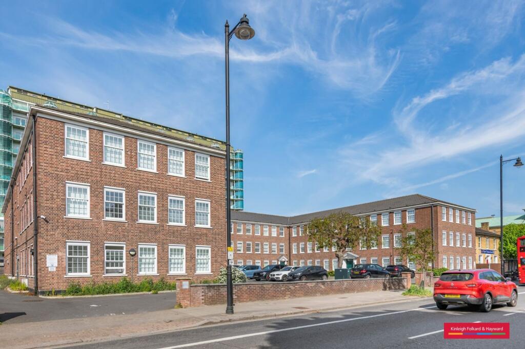 Main image of property: London Road, Enfield, EN2