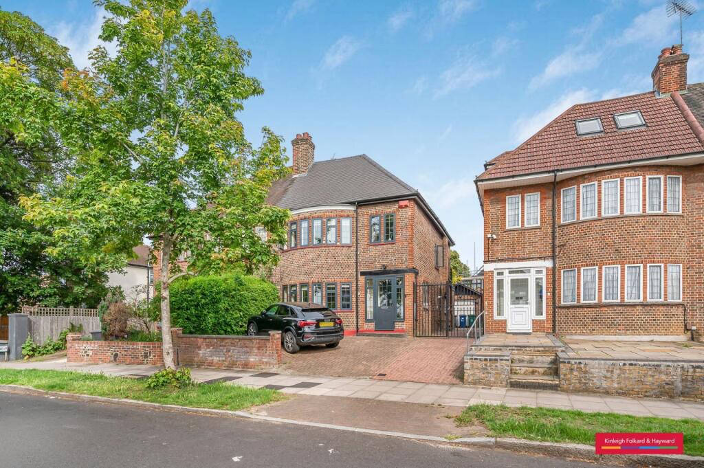 Main image of property: Nether Street, London, N3