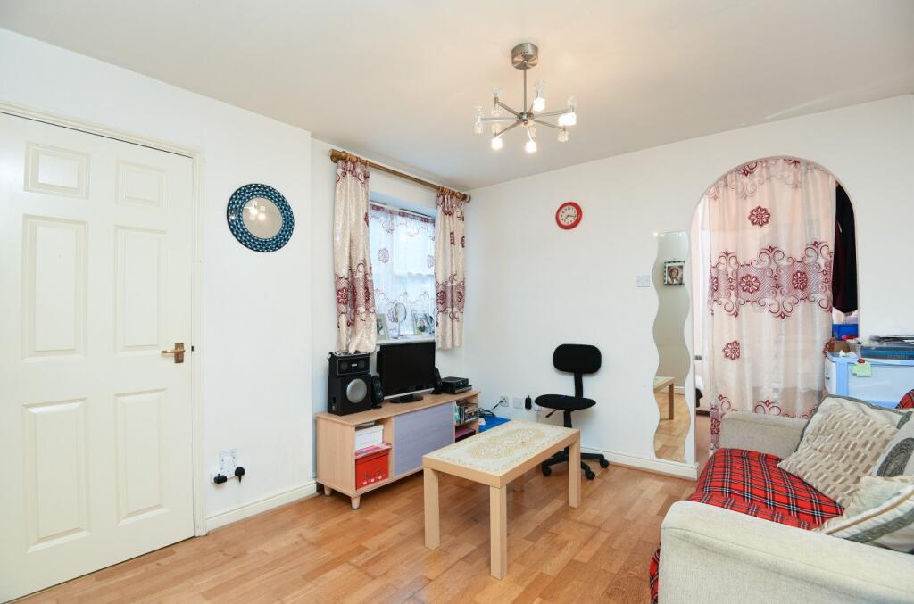 Main image of property: Clarence Close, New Barnet, Barnet, EN4