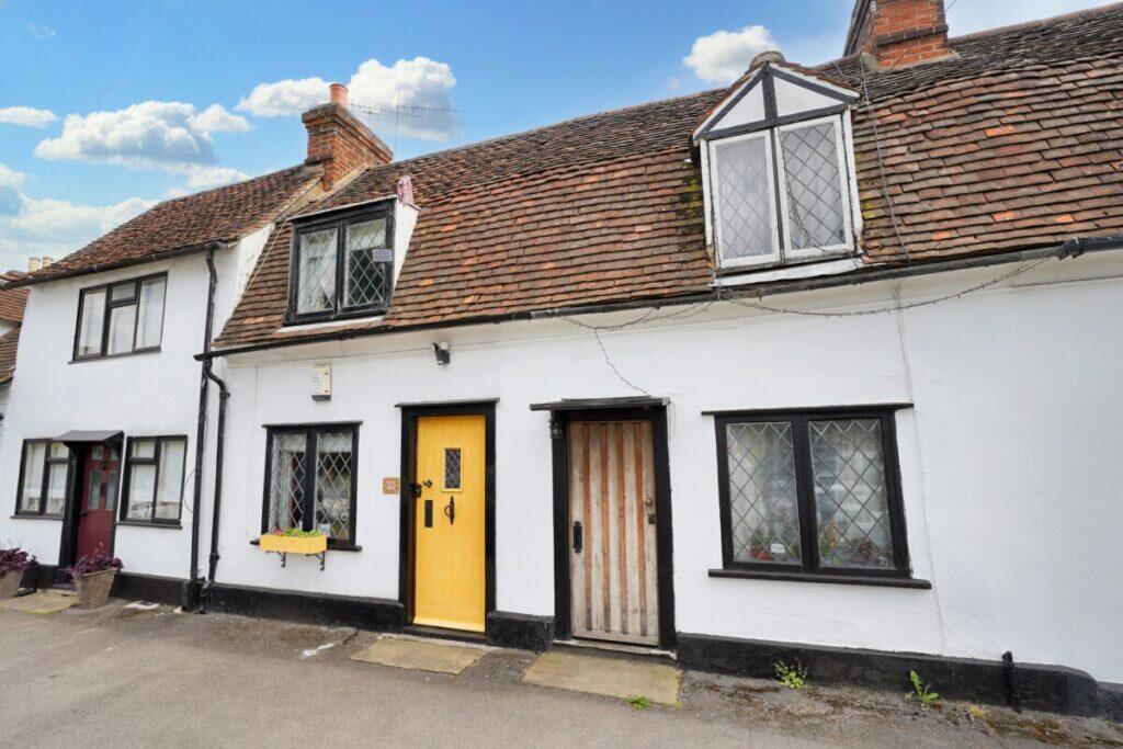 1 bedroom cottage for sale in Cambridge Road, Stansted Mountfitchet, CM24
