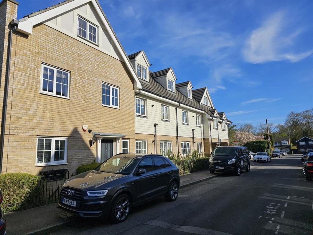 Main image of property: Sunnymede, Chigwell