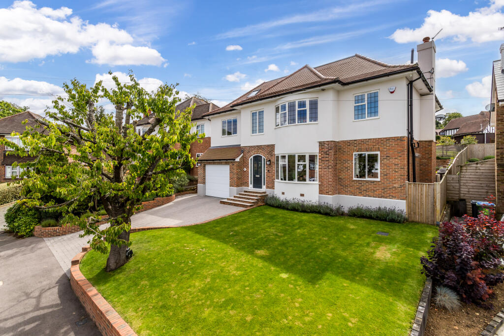4 bedroom detached house for sale in Greenwood Way, SEVENOAKS, TN13