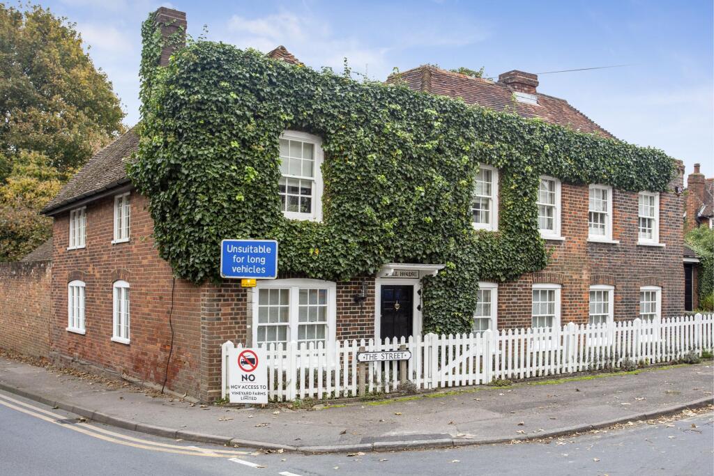 Main image of property: The Street, Meopham, DA13