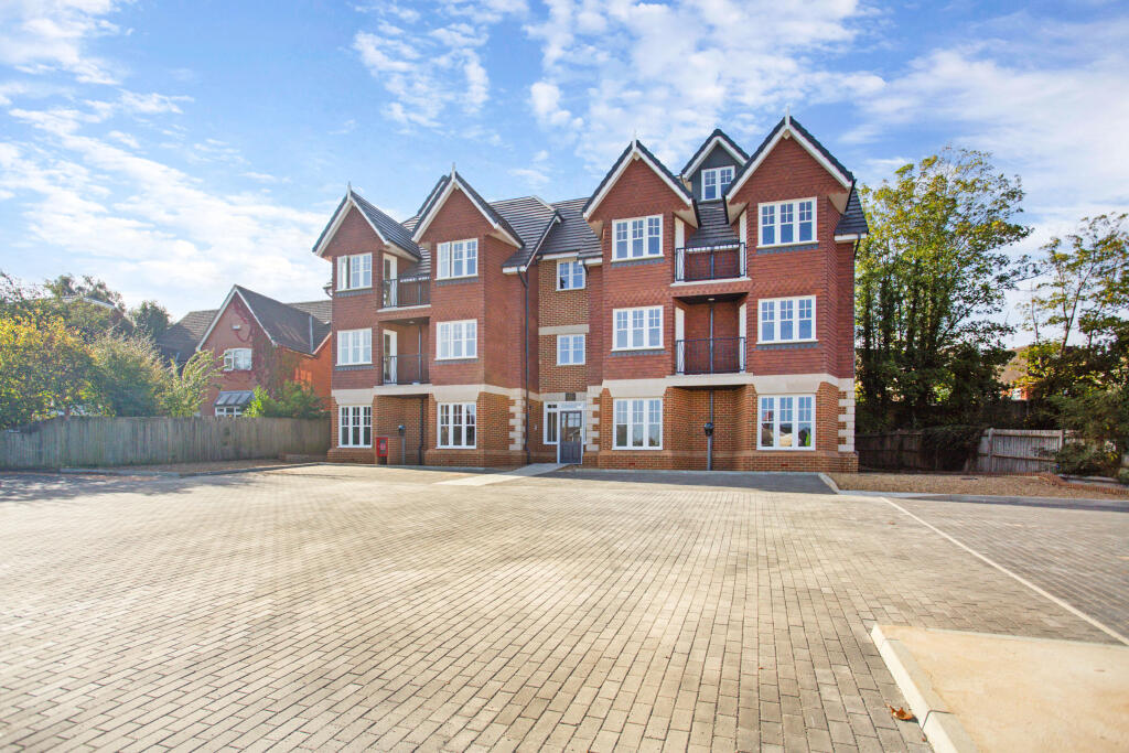 Main image of property: Pembury Road, Tonbridge, TN9