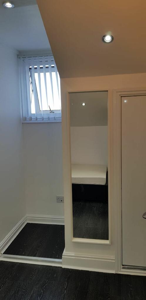 Additional property image - Wiggin Street, Edgbaston, Birmingham, West Midlands, B16