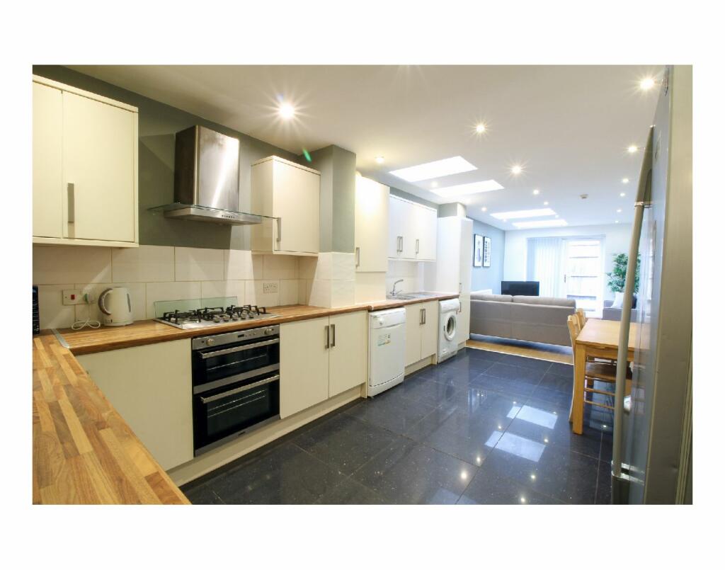 Primary image of North Road, Selly Oak, Birmingham, West Midlands, B29