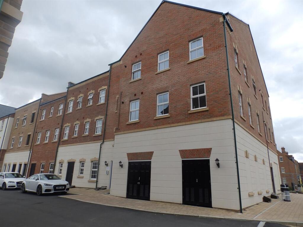 Main image of property: East Wichelstowe