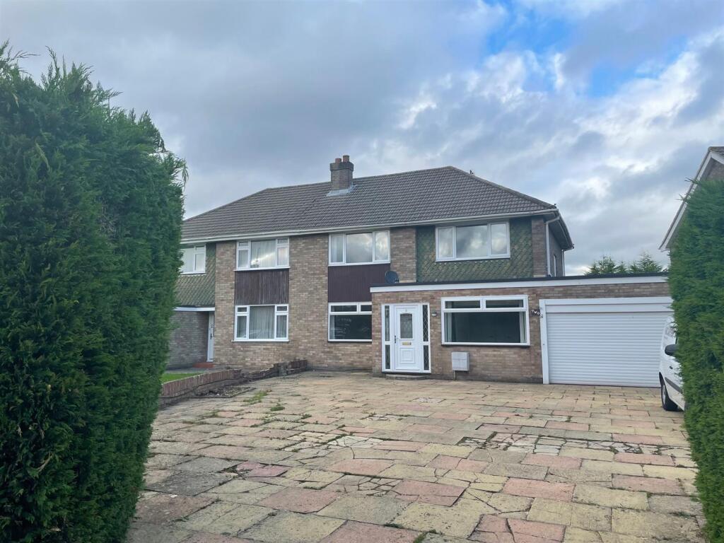 Main image of property: Stratton, Swiindon SN3