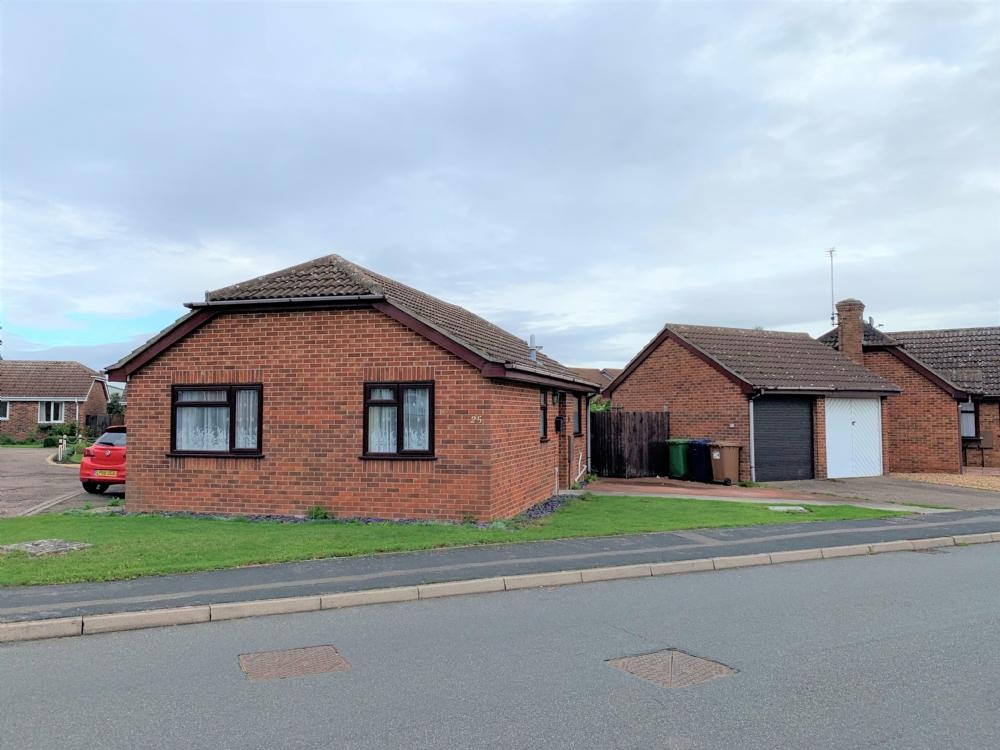 2 bedroom bungalow for sale in Lode Way, Chatteris, PE16 6TN, PE16