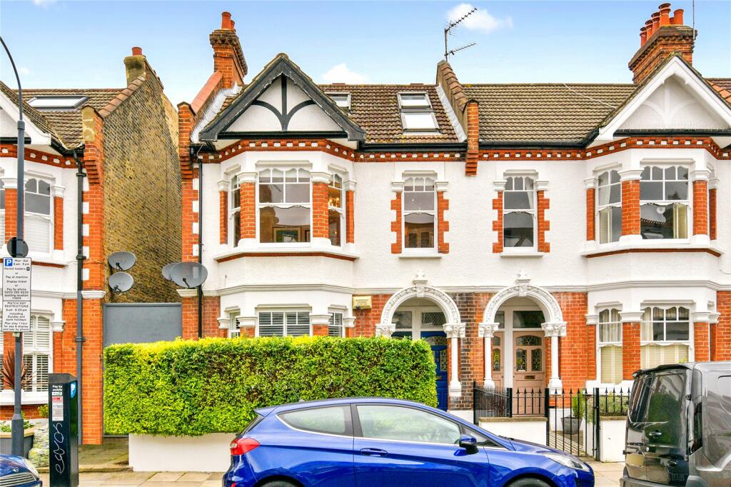 4 bedroom terraced house for sale in Harbord Street, Fulham, London, SW6