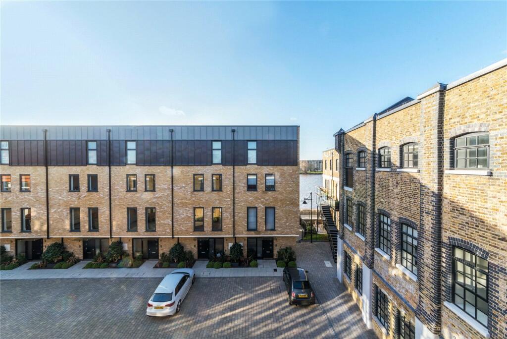 2 bedroom penthouse for rent in Palace Wharf, Rainville Road, London, W6
