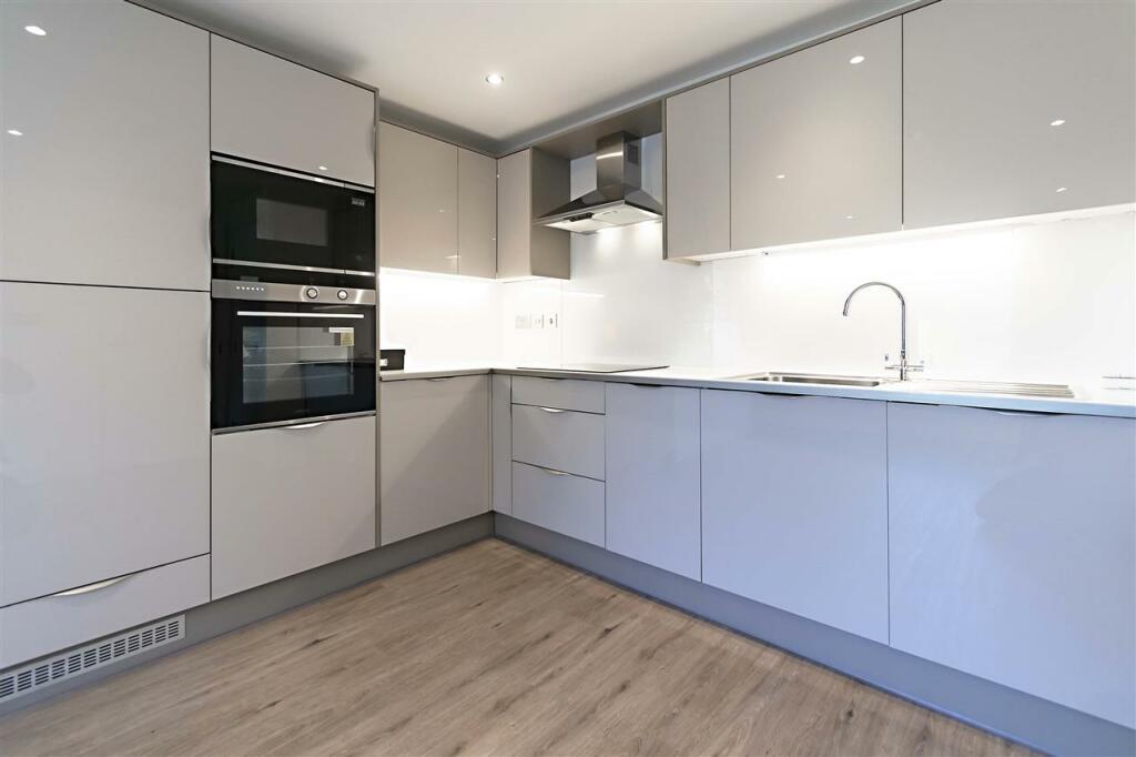 Main image of property: Calthorpe Heights, Southbar Street, Banbury