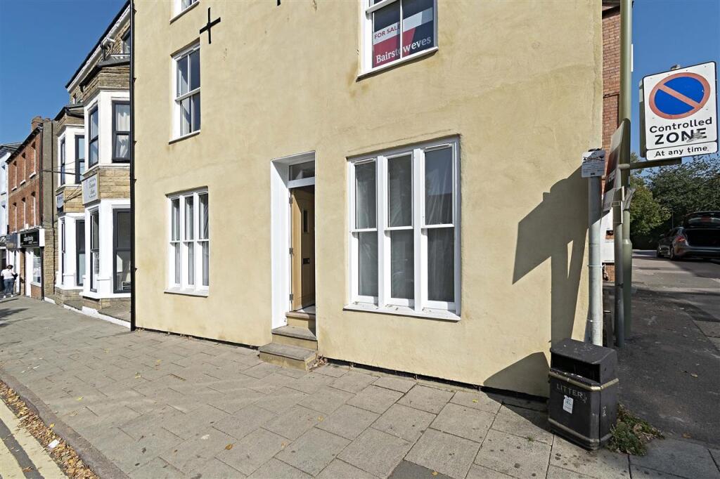 Main image of property: Calthorpe Heights, Banbury