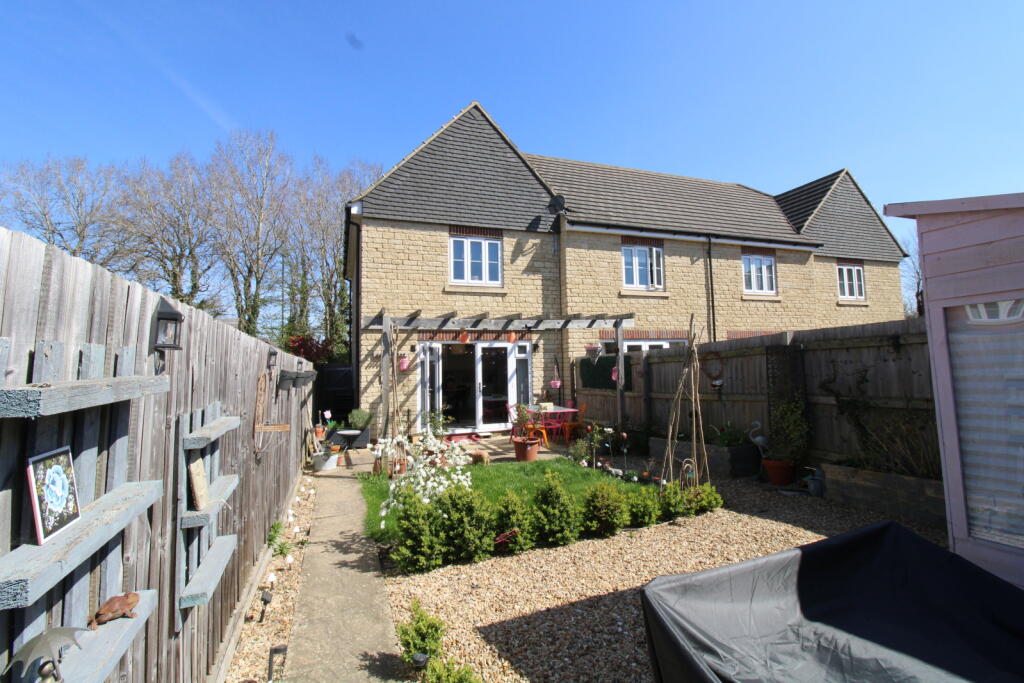 Main image of property: Denchworth Road, Wantage, Oxfordshire, OX12