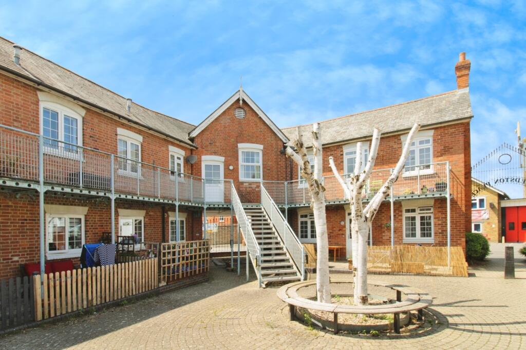 Main image of property: Alfredston Place, Wantage, Oxfordshire, OX12