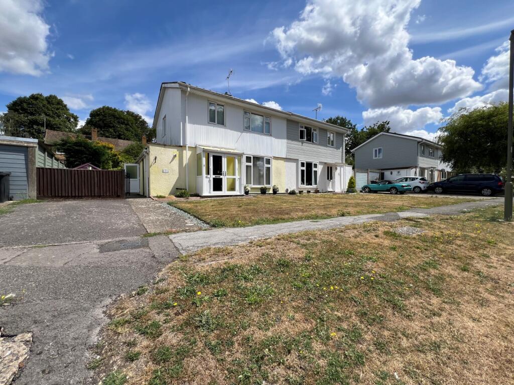 Main image of property: Courtenay Road, Wantage, Oxfordshire, OX12