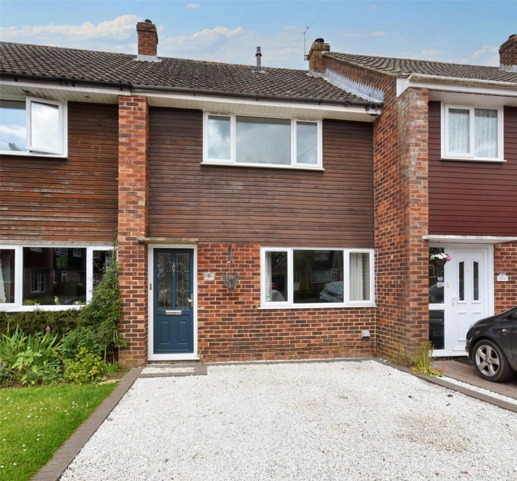 2 bedroom terraced house for rent in Fawconer Road, Kingsclere, Newbury