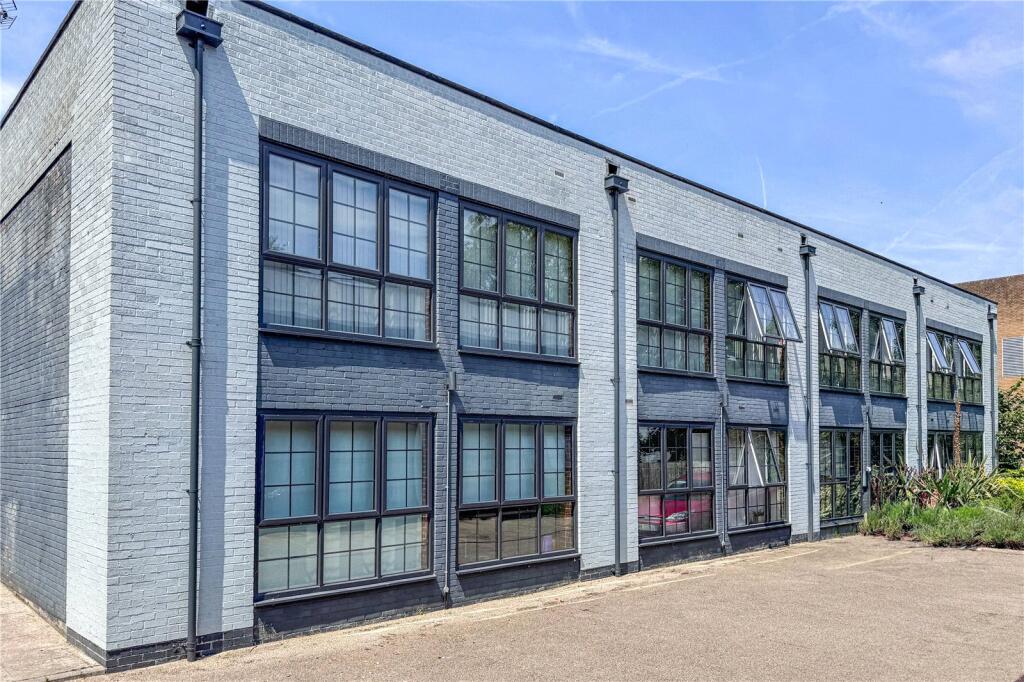 Main image of property: Merchants Court, Kelvin Road, Newbury, Berkshire, RG14