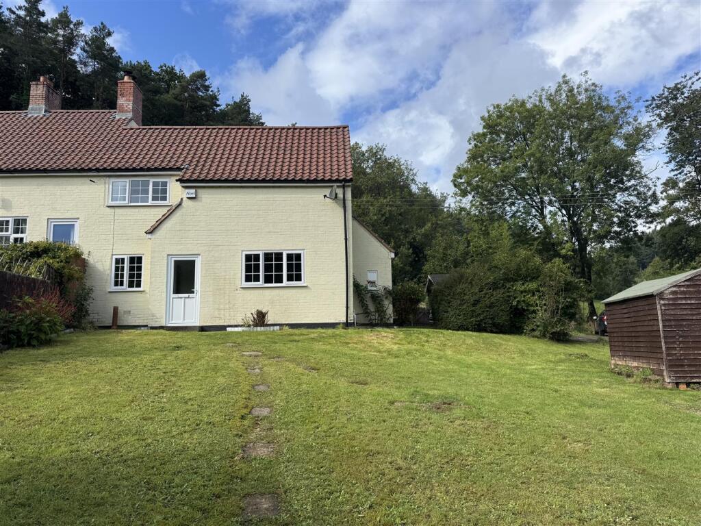 Main image of property: Broomfield, Bridgwater