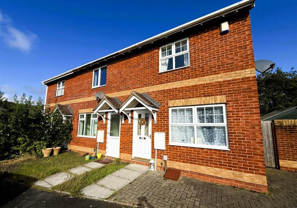 Main image of property: Lapwing Close, Cullompton