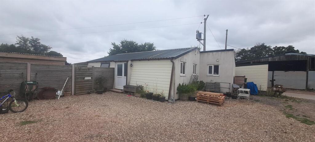 Main image of property: Cullompton