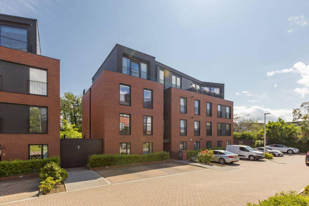 Main image of property: Flat 5, 5, Cruikshank Gardens, Edinburgh, EH12 7AS