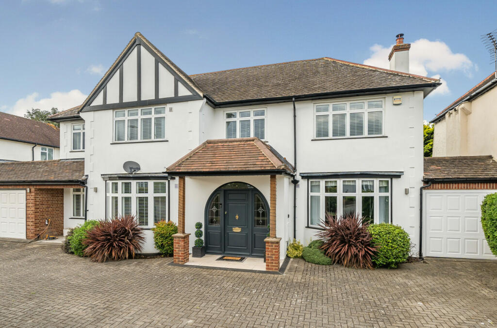 6 bedroom detached house for sale in Winn Road, Lee, London, SE12