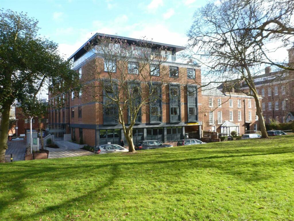 1 bedroom apartment for rent in Trinity Court, Southernhay, EX1