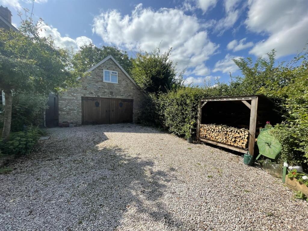Main image of property: Dalwood, Axminster
