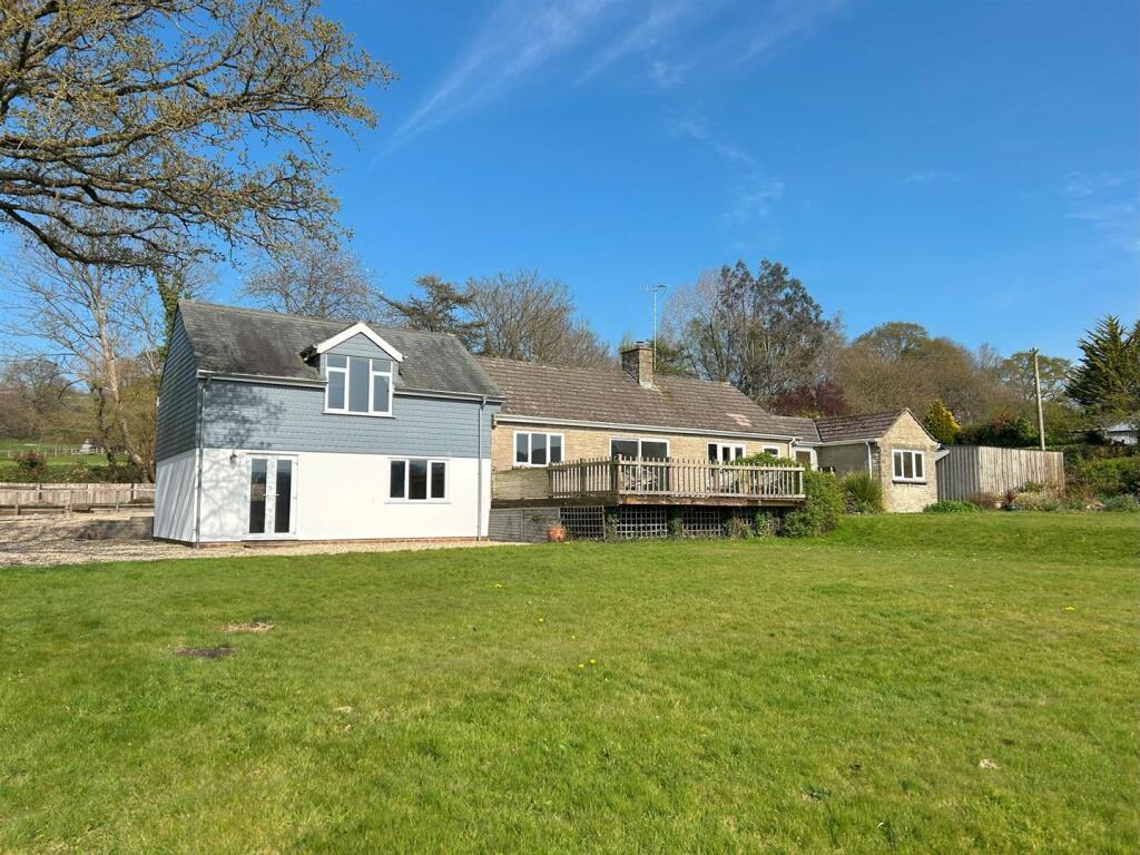 Main image of property: Colyton