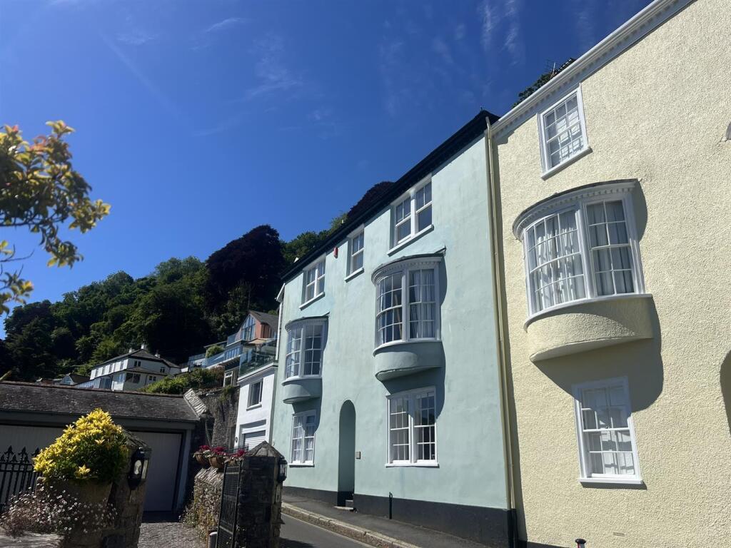 Main image of property: Dartmouth