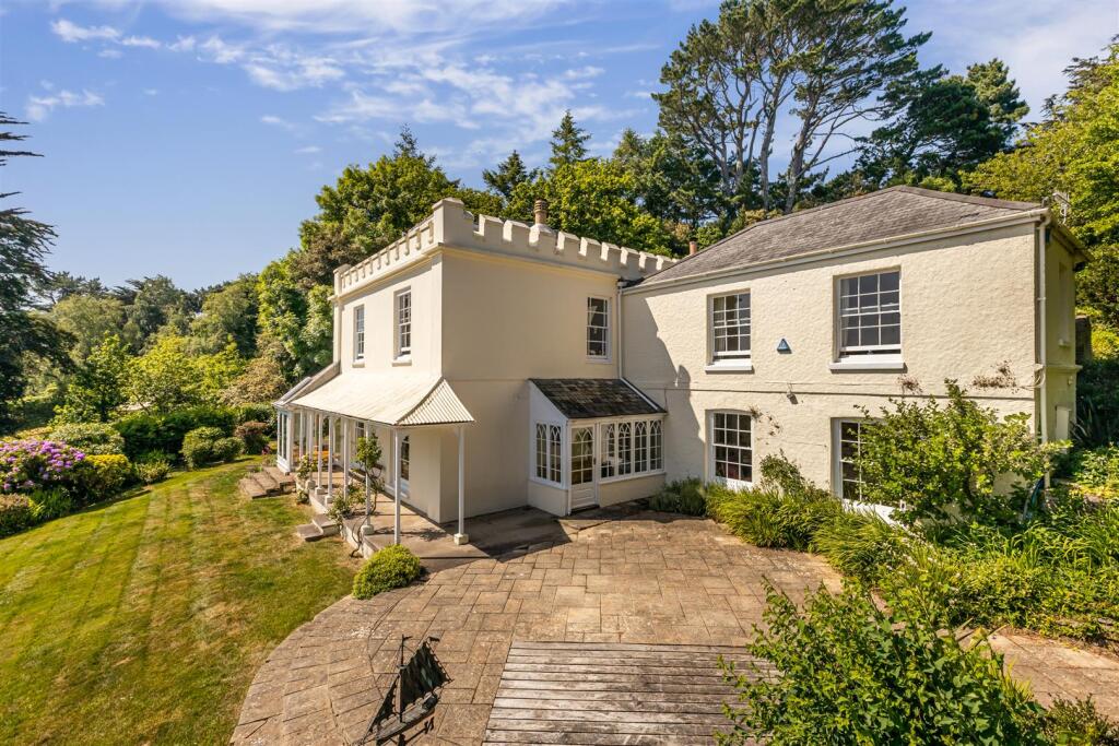Main image of property: Strete Dartmouth