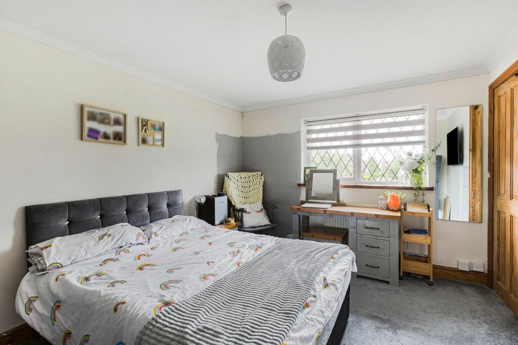 Additional property image - Puttocks Drive, Welham Green,  AL9 7LW