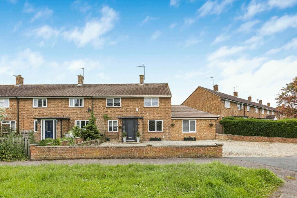 Additional property image - Puttocks Drive, Welham Green,  AL9 7LW