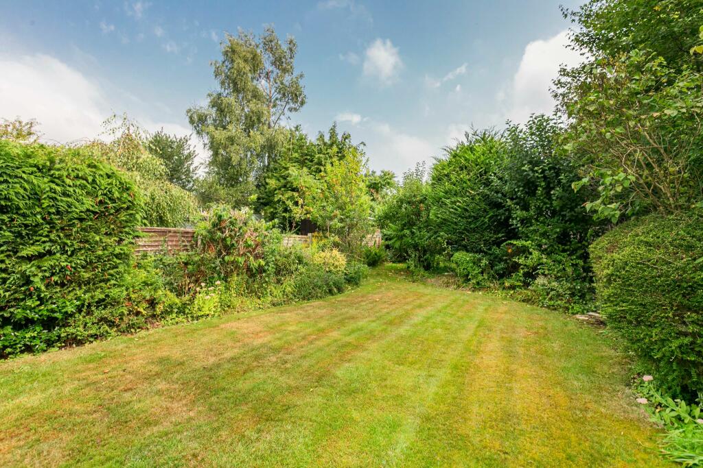 Additional property image - Peplins Way, Brookmans Park, AL9