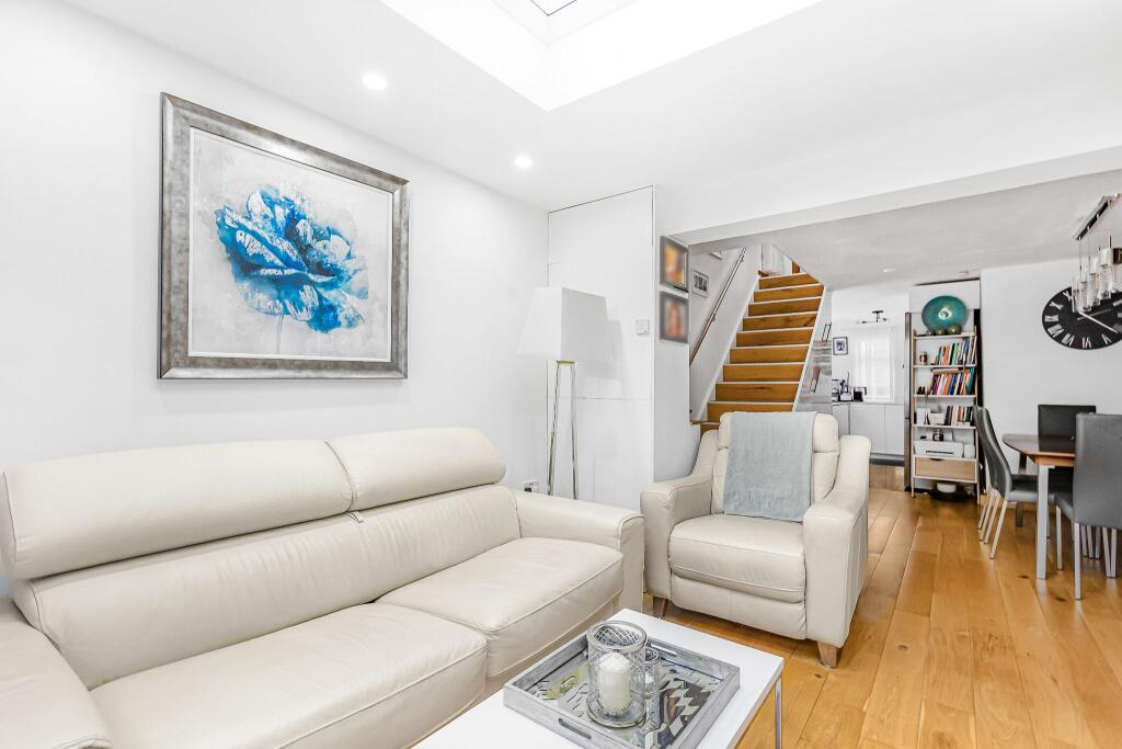 Additional property image - Vincenzo Close, Welham Green, AL9