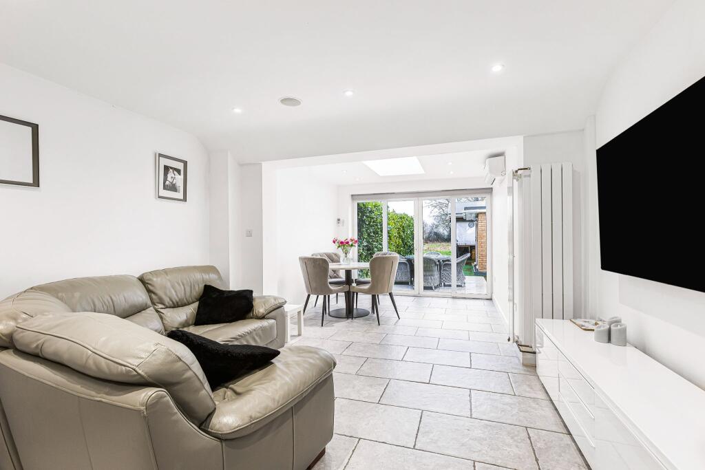 Additional property image - Welham Manor, Welham Green, AL9